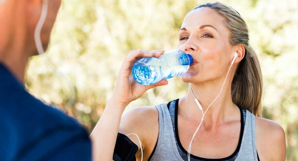 Benefits of drinking water for skin